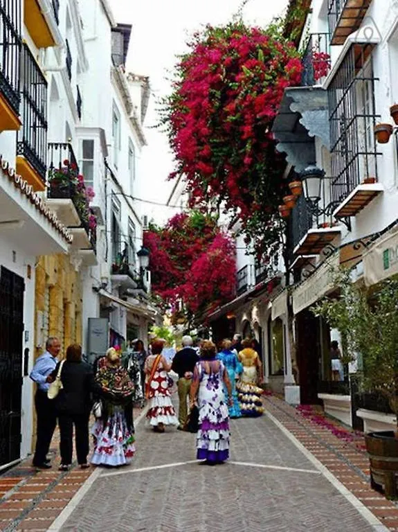 Marbella Costalita 1 Villa Estepona 0*,  İspanya